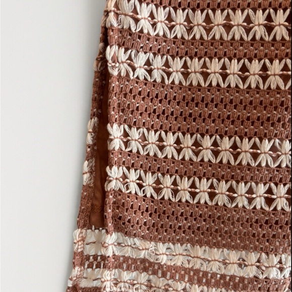 Absolutely Famous Brown Embroidered Shift Dress ✨ Size Small - Picture 6 of 7